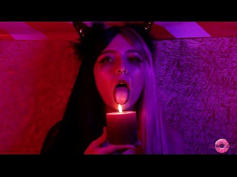 ❤️ Μια παθιασμένη πίπα από ένα σέξι Succubus με ένα σπέρμα στο στόμα της. ❤ Απλά πορνό ☑